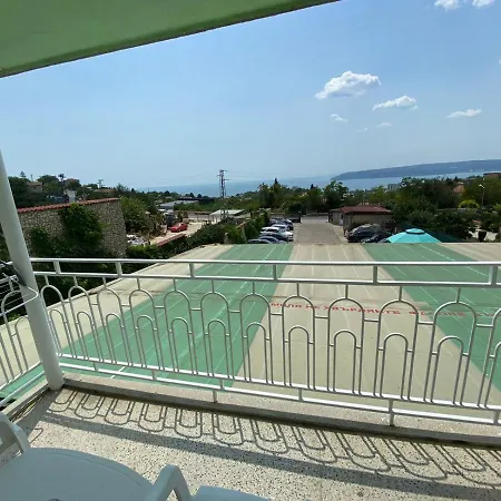 Szálloda Hayat Ltd *