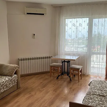 Ξενοδοχείο Hayat Ltd *