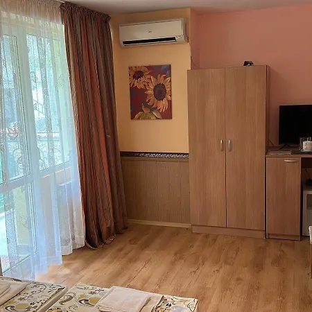 Ξενοδοχείο Hayat Ltd *