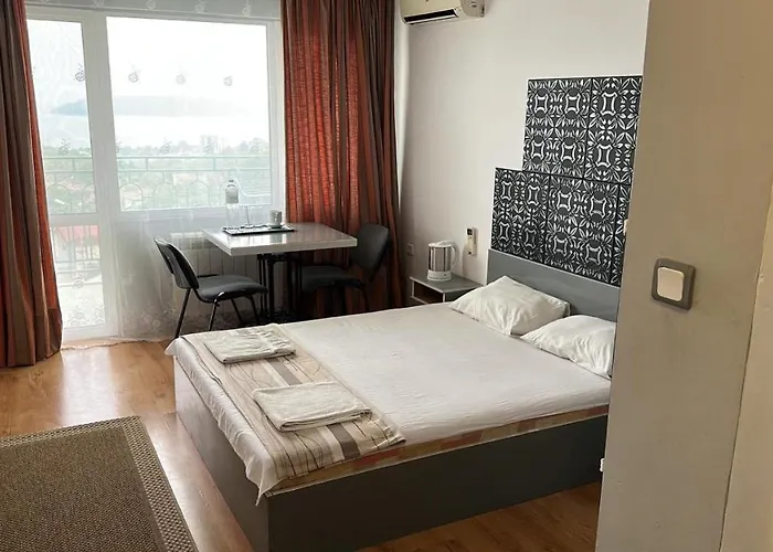 Hayat Ltd Хотел