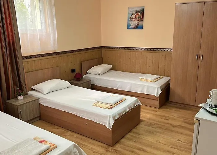 Hayat Ltd * Приморско