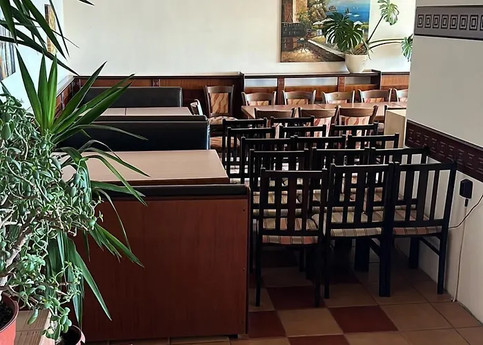 Хотел Hayat Ltd