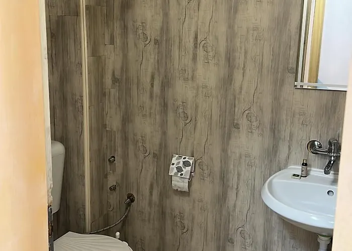 Hayat Ltd Хотел *