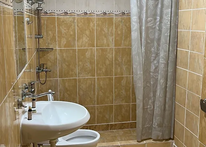 Hayat Ltd Хотел