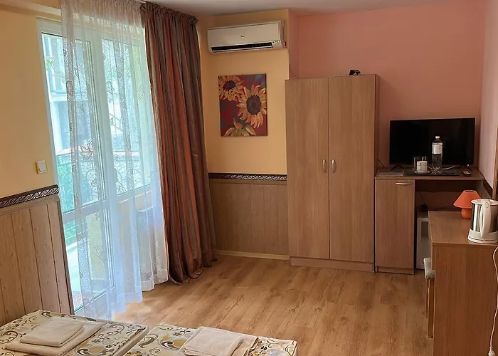 Хотел Hayat Ltd *